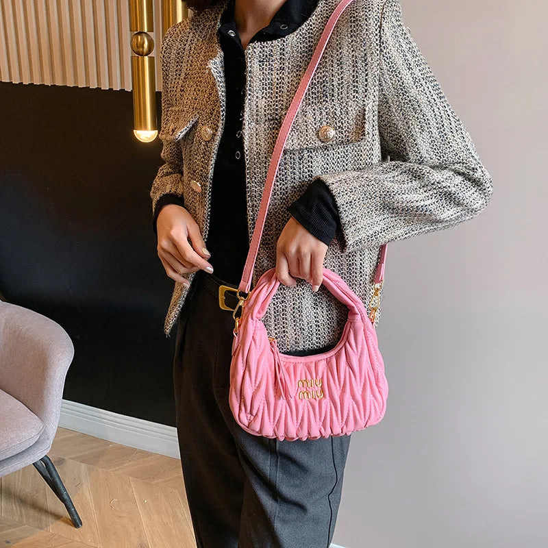 22cmnPleated Clouds handbag